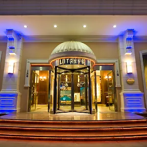 Latanya Palm & Hotell